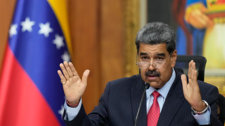 Maduro solicita la eliminación de WhatsApp en Venezuela