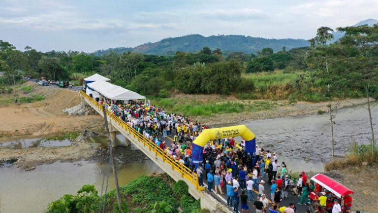 La Prefectura de Los Ríos inaugura puentes estratégicos en Ventanas