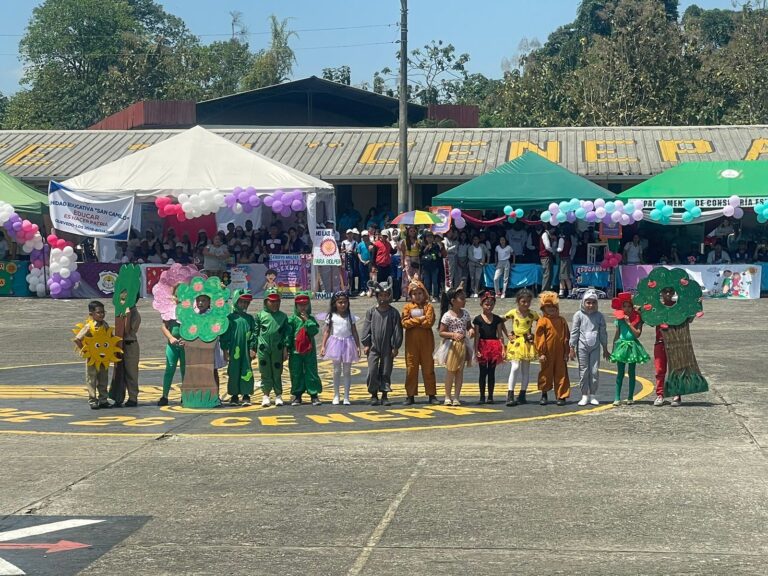 ‘Educando en Familia’: Un evento para fortalecer valores en los estudiantes de Quevedo