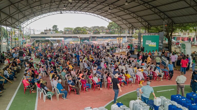 Alcaldia de Babahoyo emprende entrega de fetilizantes a cacaoteros en Febres Cordero