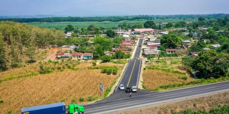 ‘Mi Lechugal ha quedado muy lindo’, comentan los moradores, luego de que la Prefectura inauguró varias obras