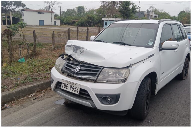 Mujer es secuestrada  en la vía Valencia