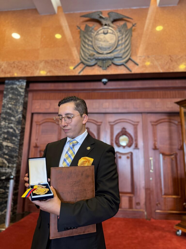 Asamblea Nacional reconoce el talento de Chef ecuatoriano con galardón Vicente Rocafuerte