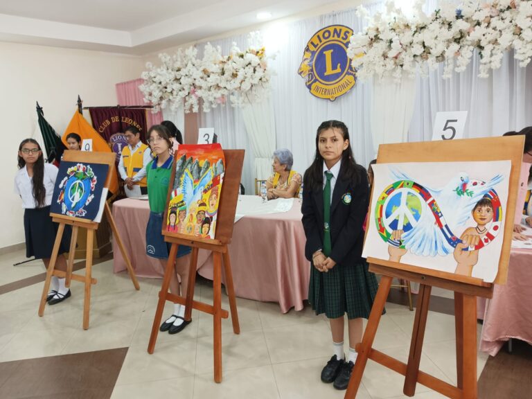 Estudiantes quevedeños brillan en concurso de carteles por la paz organizado por el Club de Leones