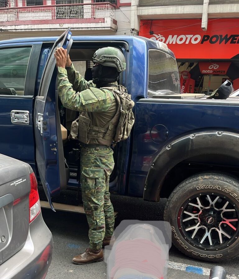 Un hombre considerado objetivo de mediano valor fue aprehendido por las Fuerzas Armadas