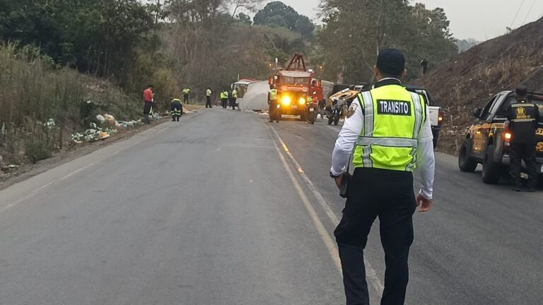 Cierre vehicular en la E-25 por accidente de tránsito en Ventanas-Zapotal