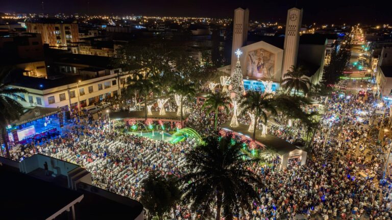 Babahoyo se ilumina de Navidad con un evento mágico