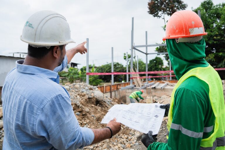 Alcaldía trabaja en la construcción de un nuevo Sistema de Agua  Potable en el sector Los Mameyes de Pimocha