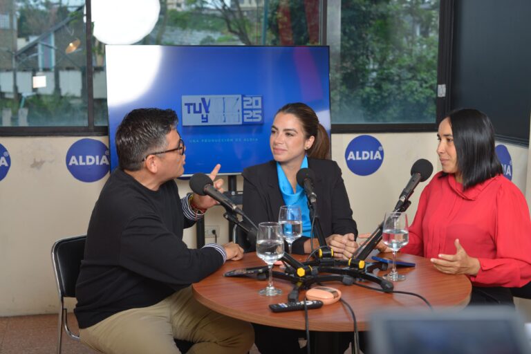 Gitta Andrade Olvera: Candidata Alterna por Los Ríos, con un compromiso firme con la justicia social